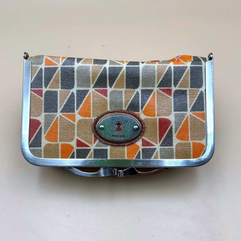 Fossil Key-Per Geometric Canvas Kiss Lock Frame Clutch Wallet with Mirror